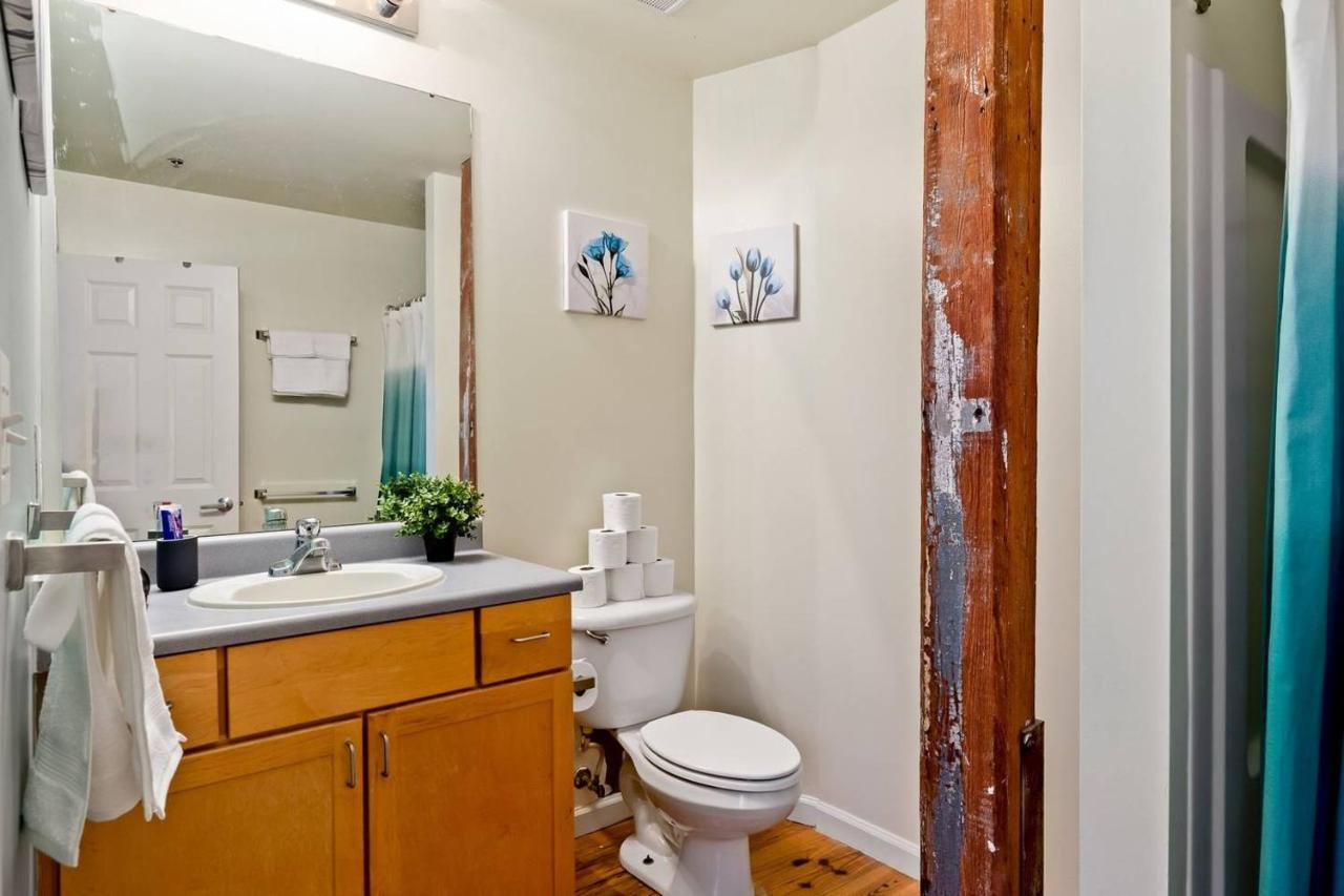 Appartement Trifecta Historic Brick 2Br Getaway Superhost à Durham Extérieur photo